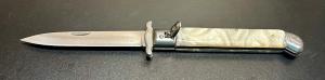 Large Size Swing-Guard Leverlock Stiletto