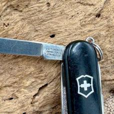 Swiss Army Knife Victorinox 58mm Classic SD  Black EDC Toothpick & Tweezers (47)