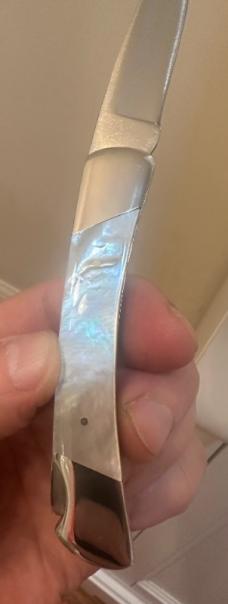 Buck 501 Lockback w/ Beautiful Mother of Pearl Handles.  Mint Condition!
