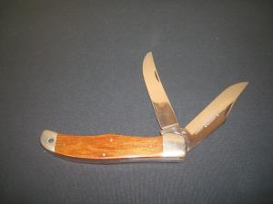 QUEEN RAWHIDE SERIES 4200 USA 440 STAINLESS TRAPPER KNIFE 1982
