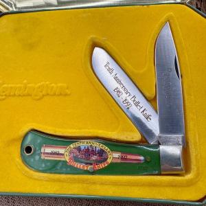 Remington 1992 R1123-A USA Bullet Trapper Tenth Anniversary Knife New in Tin