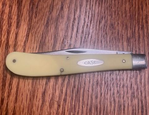 CASE 1970-71 YELLOW FARMER TRAPPER