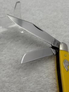 Ka- Bar USA Vintage 3 Blade Stockman Dogs Head Pocket Knife (#21)