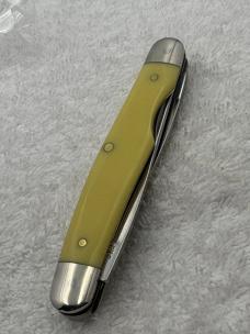 Camillus USA Vintage 2 Blade Yello Jaket Muskrat Pattern # 714 Pocket Knife (#21)