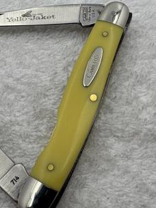 Camillus USA Vintage 2 Blade Yello Jaket Muskrat Pattern # 714 Pocket Knife (#21)