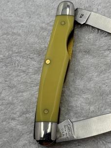 Camillus USA Vintage 2 Blade Yello Jaket Muskrat Pattern # 714 Pocket Knife (#21)