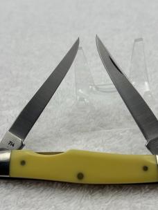 Camillus USA Vintage 2 Blade Yello Jaket Muskrat Pattern # 714 Pocket Knife (#21)