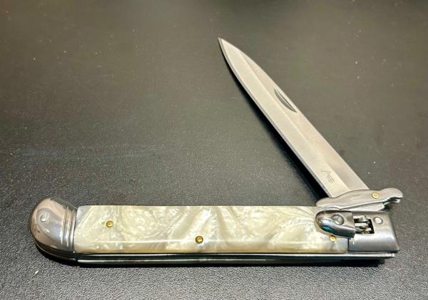 Italian-Style 11” Swing-Guard Leverlock Stiletto, Cracked-Ice Scales