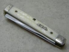 Case XX USA 2005 Red Bone & Natural Bone 6282 SP-SS Baby Doc Magician's Knife in Box