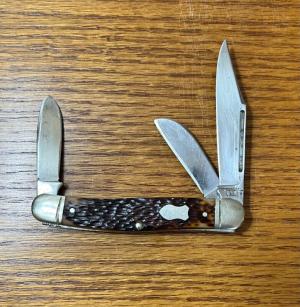 WESTERN USA 742 THREE BLADE STOCKMAN POCKET KNIFE - 4quot CLOSED