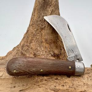 KUTMASTER Utica USA Vintage Linesman's Folding Pruner Hawkbill Pocket Knife (25)