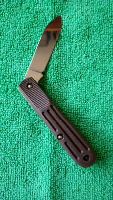 Imperial Ireland Vintage Slipjoint Pocket Knife Brown Handle NOS