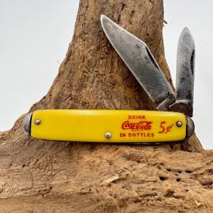 COCA COLA Advertising Knife Made In USA 2 Blade Jack Smooth Yellow Handle 93