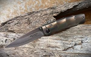 Mcusta MC-33D Shinra Take VG-10 Core Damascus Blade 375quot Bamboo Damascus Handle Folding Knife
