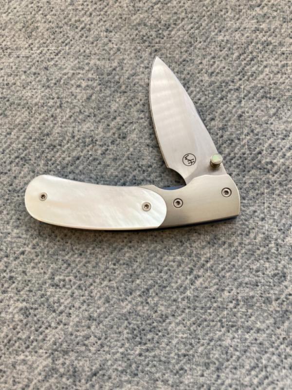 Vintage WILLIAM HENRY Fine Knives, Model T09  Mother-of-Pearl Folding Linerlock Pocket Knife MIB
