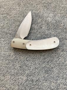 Vintage WILLIAM HENRY Fine Knives, Model T09  Mother-of-Pearl Folding Linerlock Pocket Knife MIB