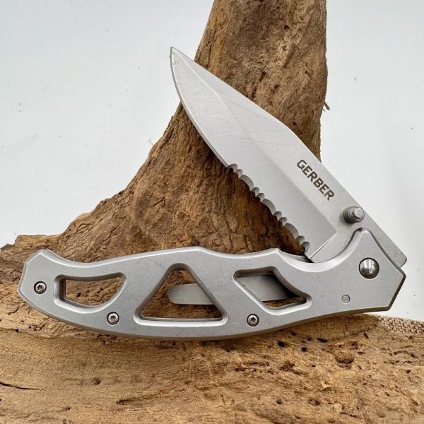 GERBER PARAFRAME I GRAY FOLDING POCKET KNIFE Serrated Blade Clip Thumbstud (212)