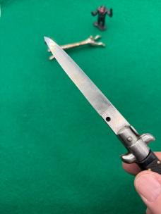Vintage Unstamped Italian Stiletto with Checkered Plastic Scales