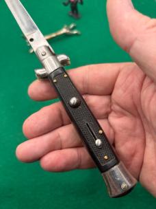 Vintage Unstamped Italian Stiletto with Checkered Plastic Scales