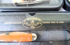 27 MINT KABAR CLUB KNIVES PLUS 6 WALL MOUNTS PRE OWNED GREAT CONDITION 1981-1999