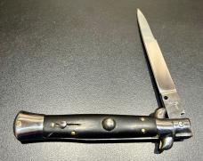 Vintage INOX 8” Stiletto, Buffalo Horn Scales