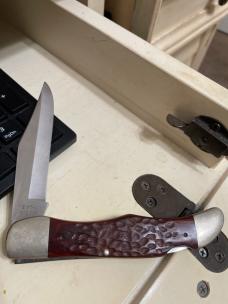 Case 6165 L folding hunter made in 1984 edc