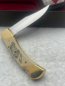 Schrade Cutlery Bear Cult Scrimshaw Knife Limited Edition USA Vintage And Rare