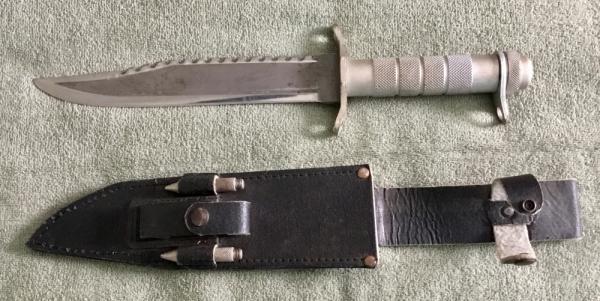 Taiwan Made Stainless Buckmaster 184 Copy W/Accessories c. 1980’S