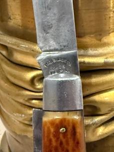 Pal Blade Company US WWII General Purpose Pocket Knife w/Brown Jigged Bone Handles