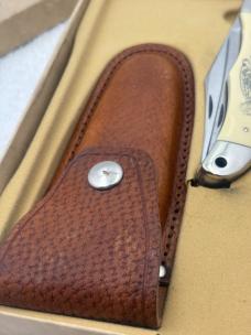 Vintage Schrade Scrimshaw (Eagle / Mayflower) 261SC 2 Blade Hunter New In Box Made In USA