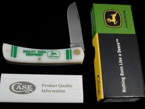 Case xx John Deere White and Green Synthetic Sod Buster Jr Knife 82772 USA Made NIB 4137 SS