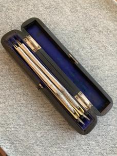  RARE! Antique WADE & BUTCHER, SHEFFIELD Ivory Handle 2-Razor Travel Set w/Original Factory Wood Box