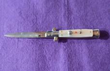 7"DOLPHIN DM. ITALIAN STILETTO POLISHED "PLICKLOCK" IMITATION PEARL