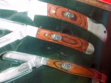 2007 3pc WOOD HANDLE REMINGTON SET KNIVES IN WOODEN DISPLAY MINT