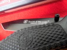 UNUSED FROM A FEW YEARS BACK IN BOX FLIP OPEN SMITH & WESSON TACTICAL 4-3/4" BLACK SCALES GOOD EDGE