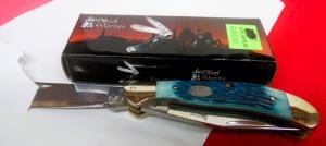 STEEL WARRIOR 3-3/8"BLUE BONE TRAPPER UNUSED FROM A FEW YEARS BACK IN BOX GOOD EDGE