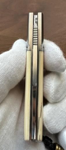 Vincenzo Balistreri Antique Ivory Barlow