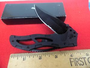 NO STAMPING UNUSED THUMB STUD FLIP OPEN PART SERRATED LINER LOCK POCKET CLIP BLACK