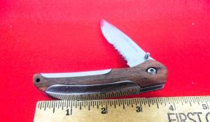 WINCHESTER 4quot WOOD SCALE THUMB STUD PART SERRATED POCKET CLIP FEW YEARS OLD UNUSED