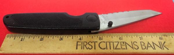 FROST FLYING FALCON 5" PART SERRATED UNUSED BLACK SCALES STAINLESS ROSTFREI