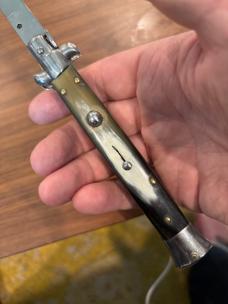 Italian Stiletto with Nice Horn