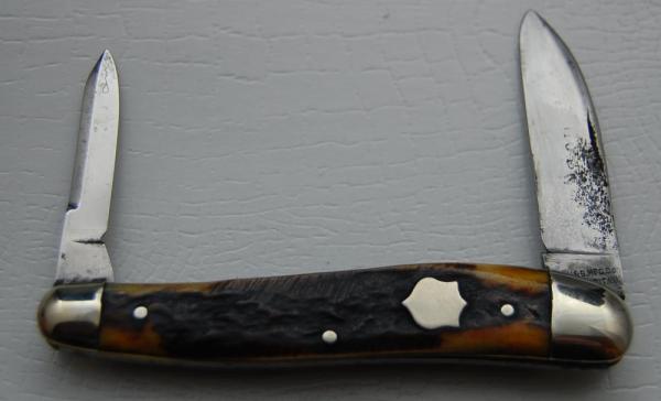 Humason and Beckley In Very Good Condition With Brown Bone Covers 3 1/4" Long (174)