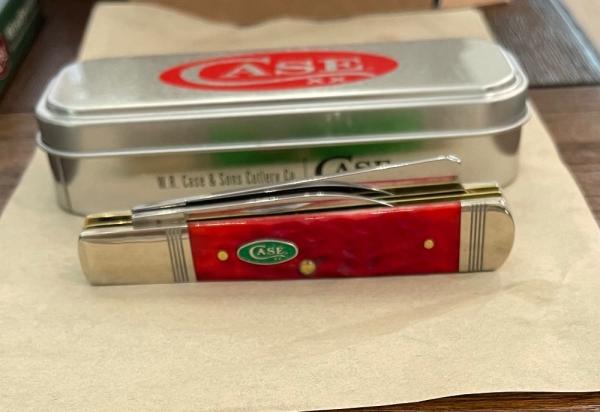 Case XX Magicians Razor Red/Green new in original gift tin.