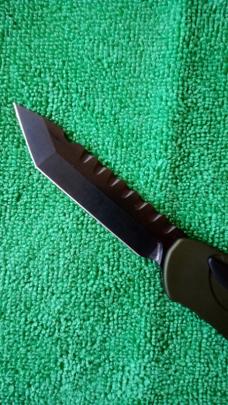 Heretic Knives Hydra OTF V3 Automatic Knife Green Tanto DLC Magnacut Blade