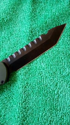 Heretic Knives Hydra OTF V3 Automatic Knife Green Tanto DLC Magnacut Blade