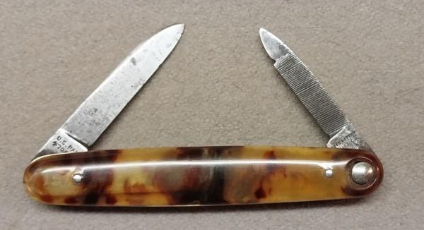 Press Button Tortoise Celluloid with File Blade