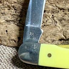 Camillus USA Vintage 2 Blade Yello Jaket Muskrat Pattern #714 Pocket Knife (162)