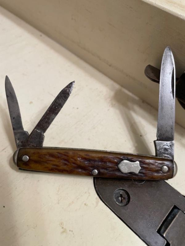 Remington whittler R6533 file edc bone has a crack