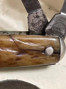 Remington whittler R6533 file edc bone has a crack