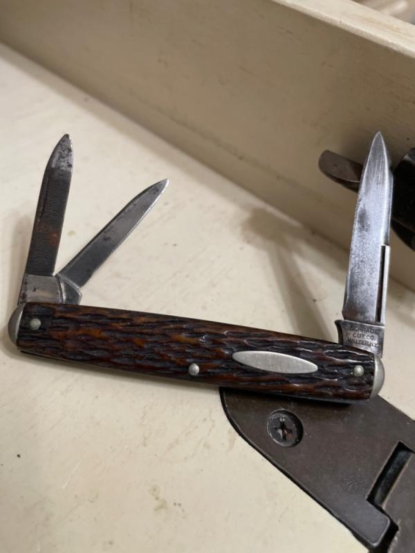 Schrade cut co Walden whittler with file EDC 